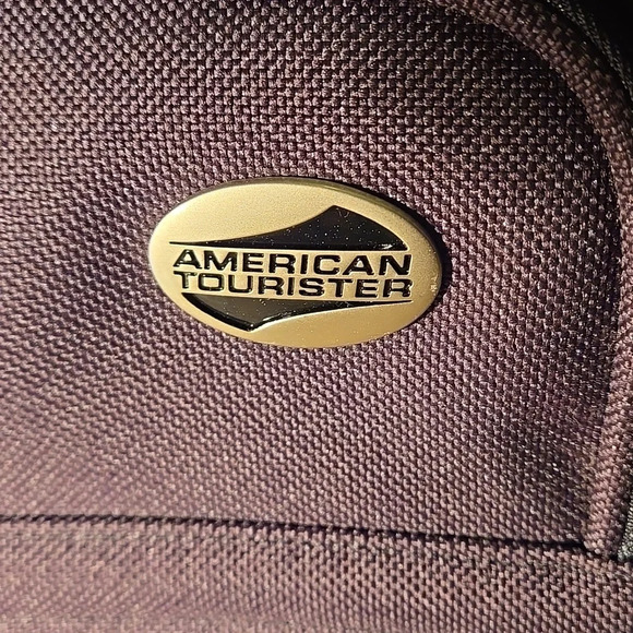 American Tourister Travel Bag / Carry-on Black Canvas includes Toiletry Bag - Picture 2 of 13